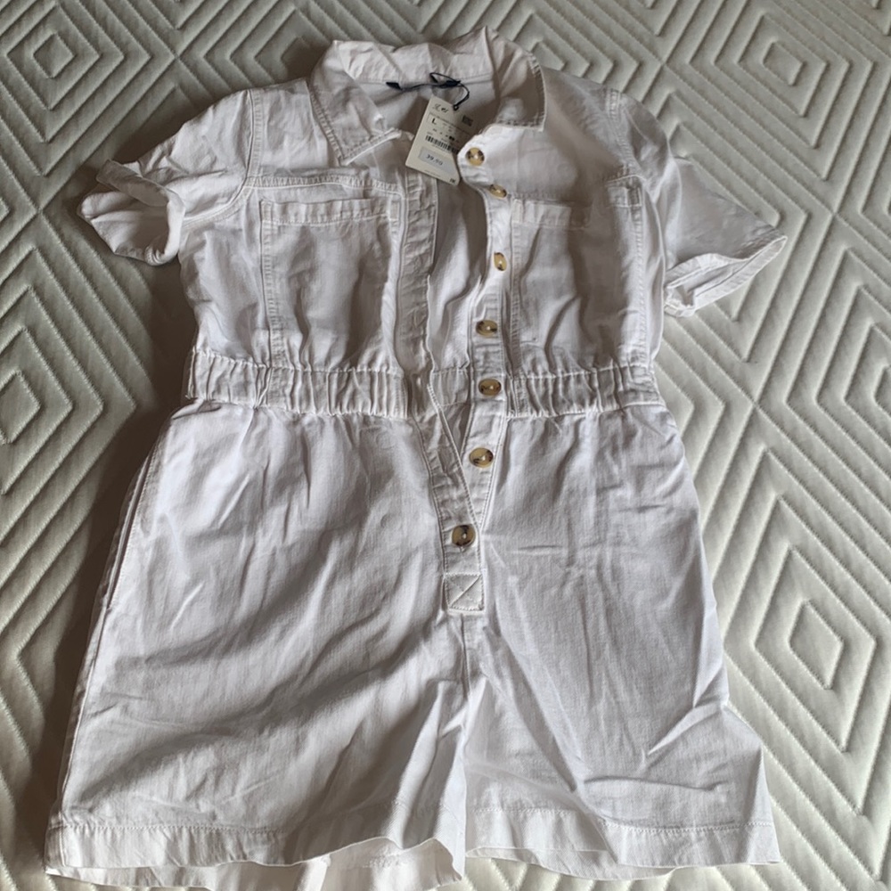 Zara white romper. Size L. NWT